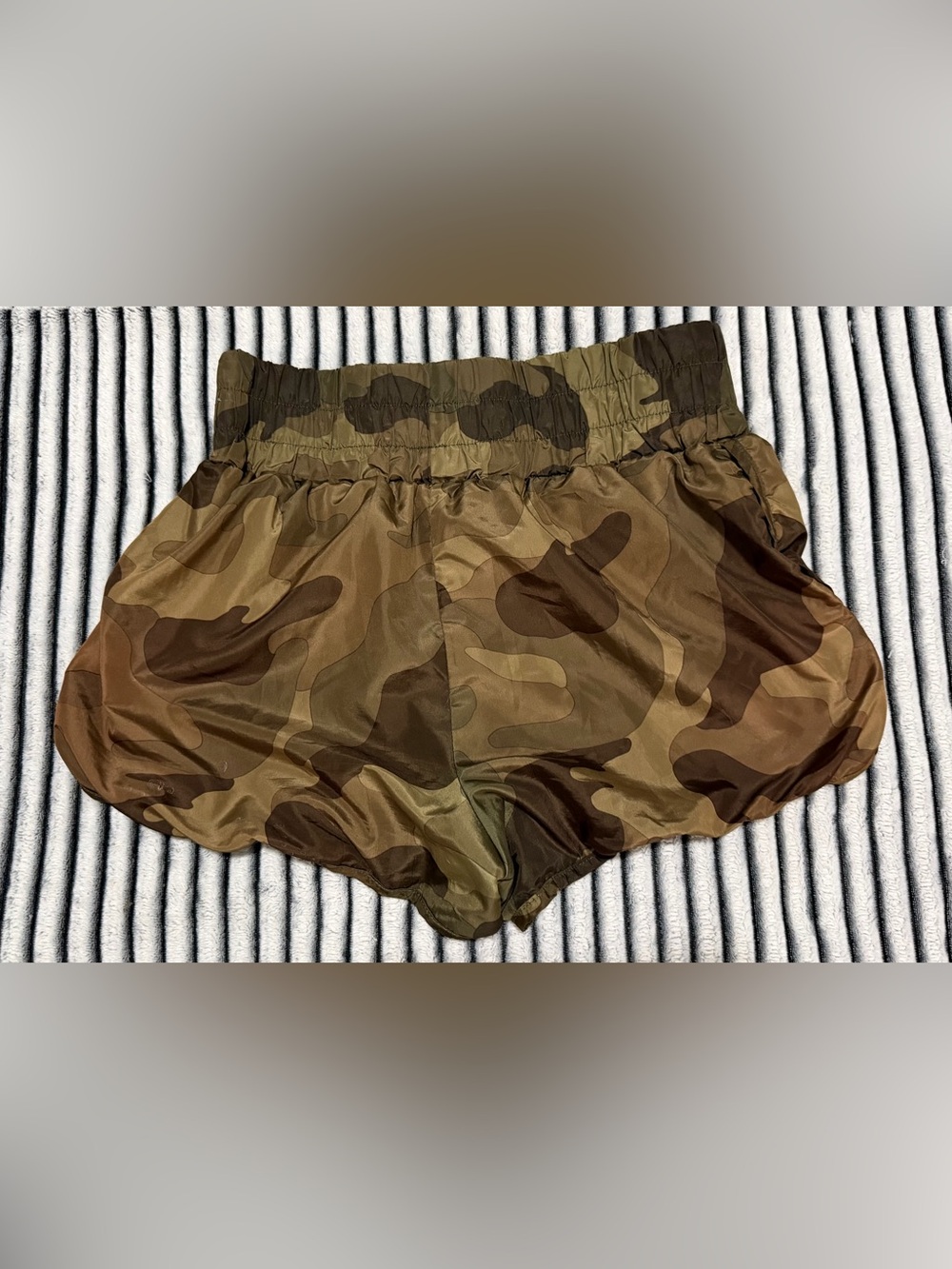Women’s Camo Elastic-Waist Running Shorts - Olive Green